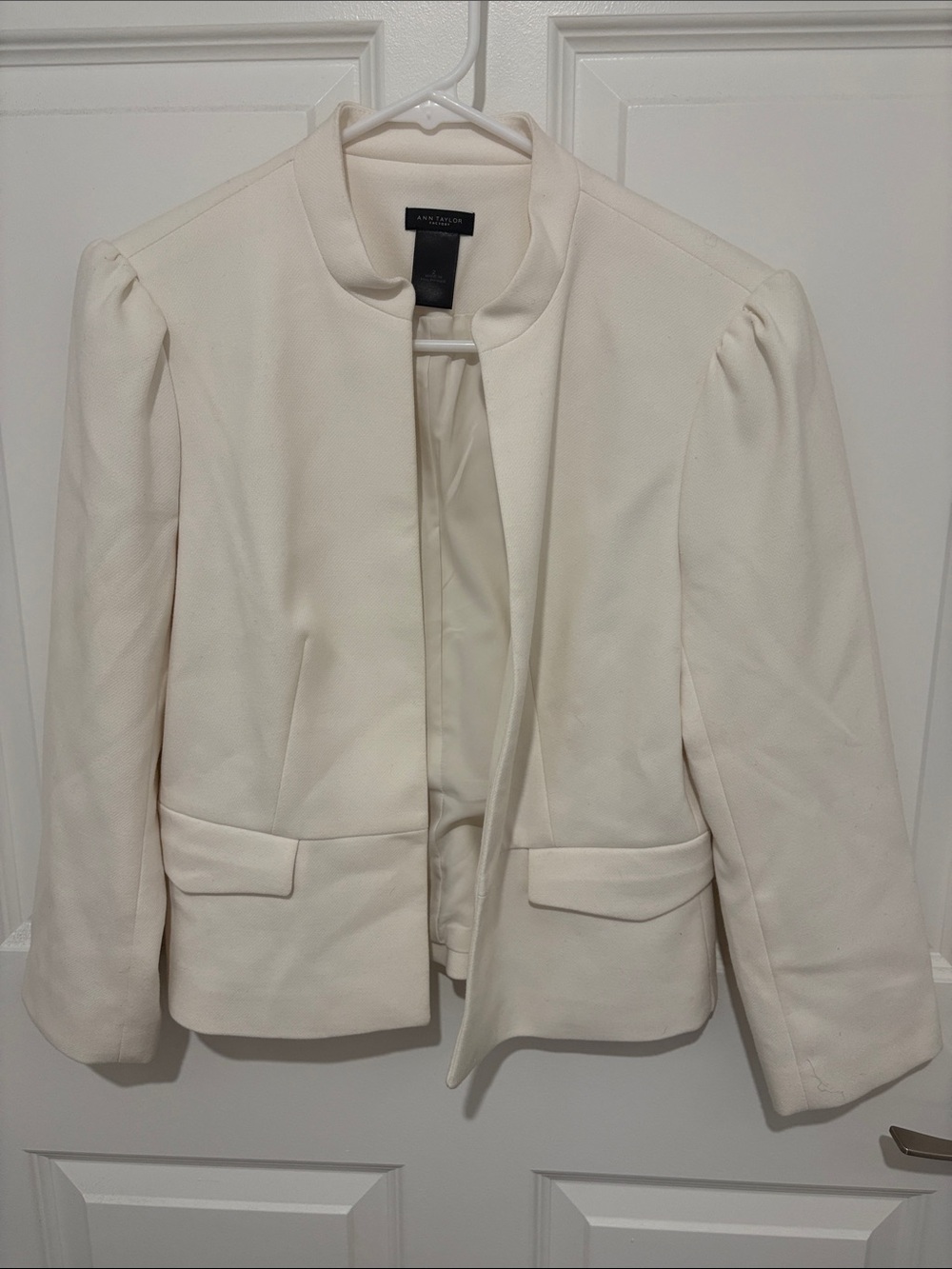 Ann Taylor Ivory Collarless Open-Front Blazer